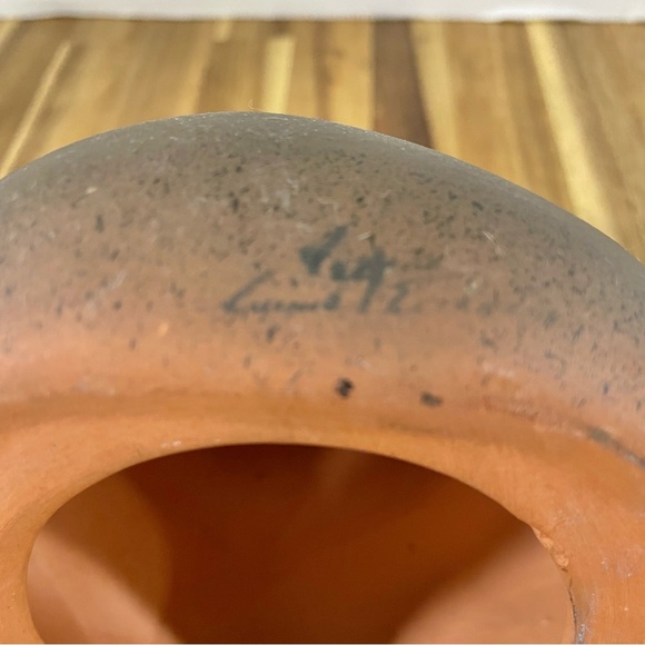 Vintage Eduardo Vega Red Clay Native American Woman Southwestern Ceramic 6” - Picture 12 of 14